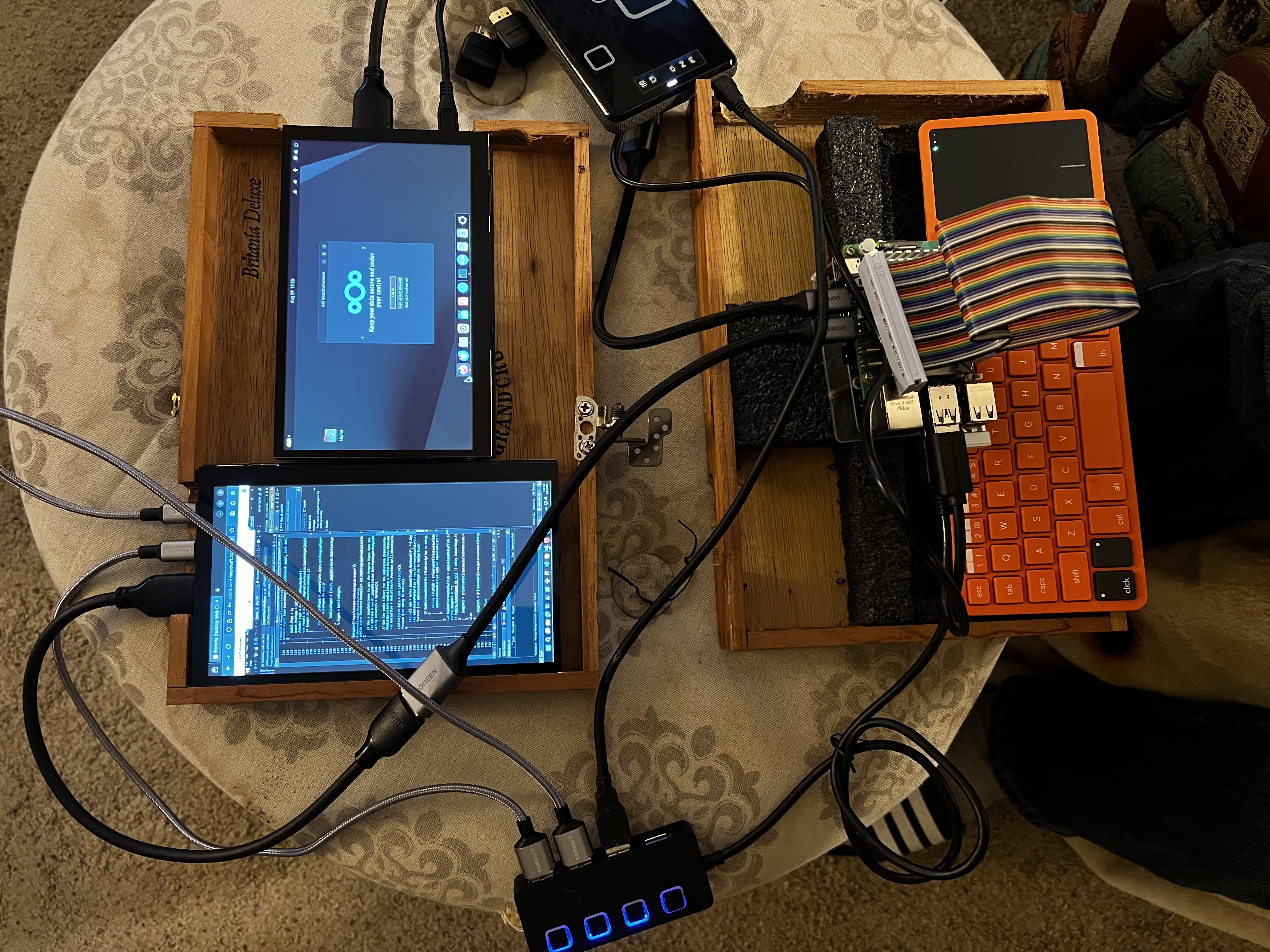 cyGar-01 early build — first fit test with dual screens in the cigar box